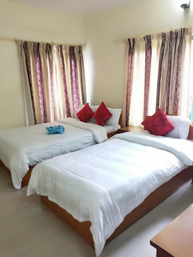 Hotel Noble Inn花椒客栈 Pokhara Extérieur photo